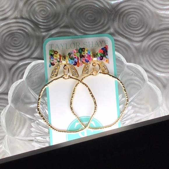 TAYLOR SHAYE EARRINGS❤️❤️ - Picture 4 of 6